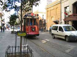 İstanbul Resimleri - Istanbul'un fotoğrafları: Istiklal Caddesi Nostalgic Tramway